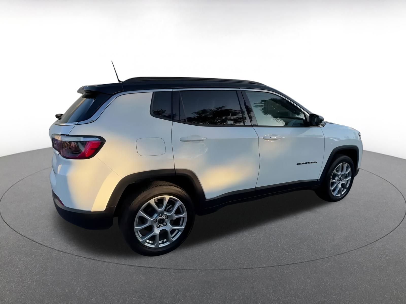 Thumbnail: 2025 Jeep Compass - 15