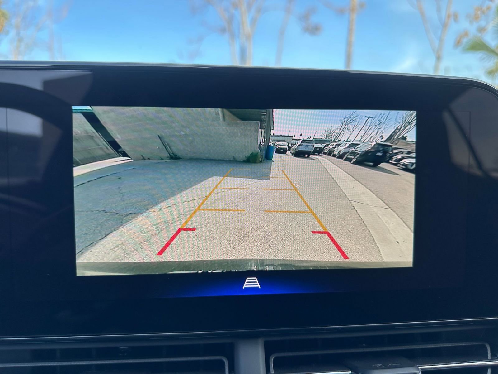 Thumbnail: 2025 Chevrolet Trax - 22