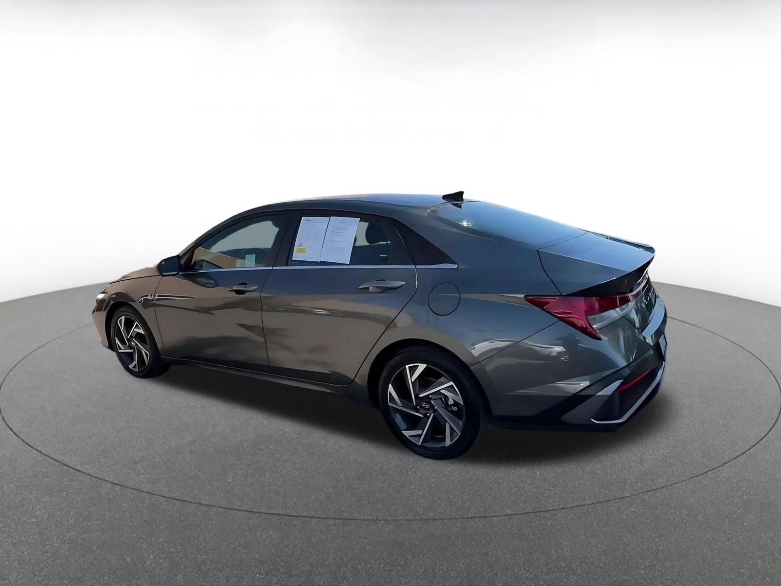 Thumbnail: 2025 Hyundai Elantra - 10