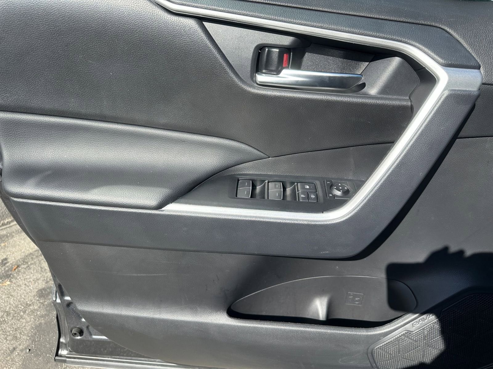 Thumbnail: 2025 Toyota RAV4 - 18