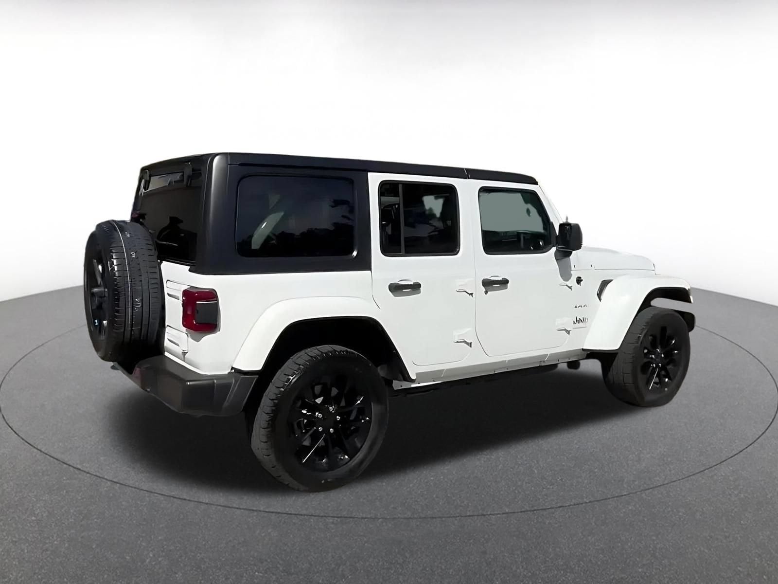 Thumbnail: 2023 Jeep Wrangler - 15