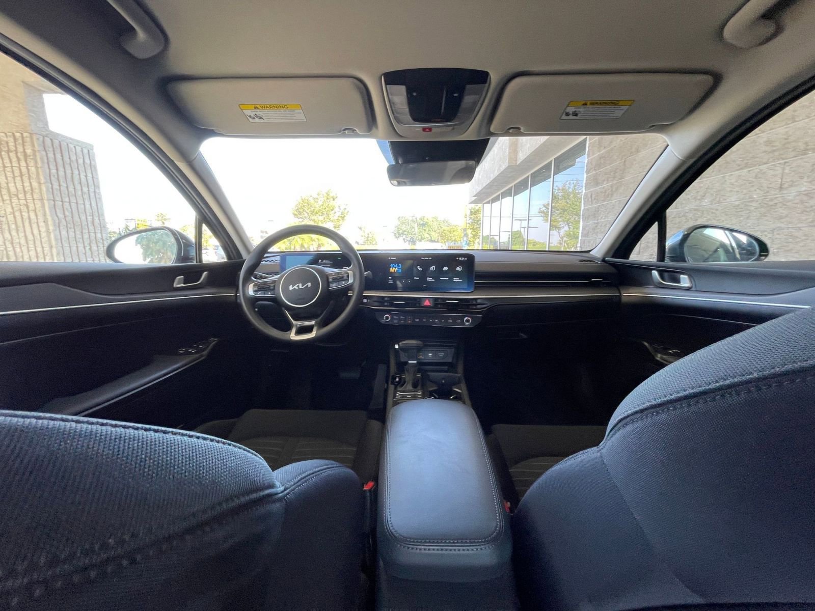 Thumbnail: 2025 Kia K5 - 33