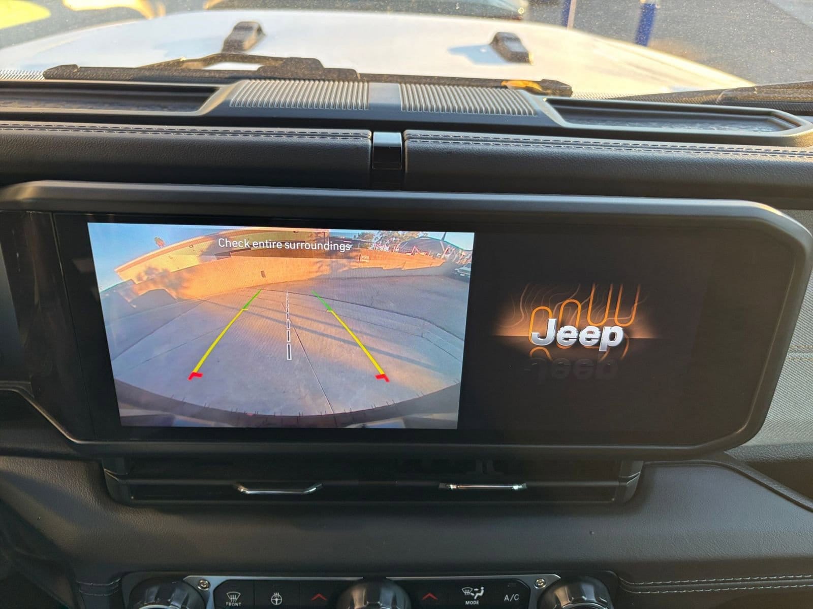 Thumbnail: 2025 Jeep Wrangler - 17