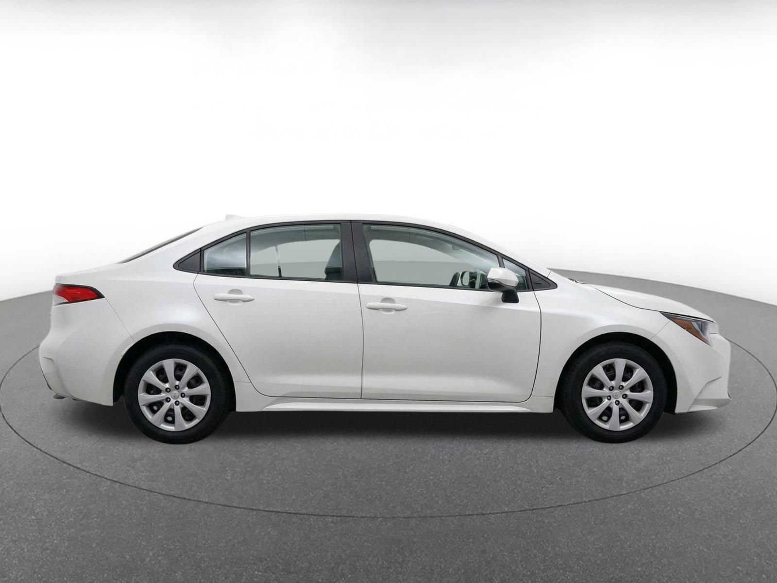 Thumbnail: 2025 Toyota Corolla - 9