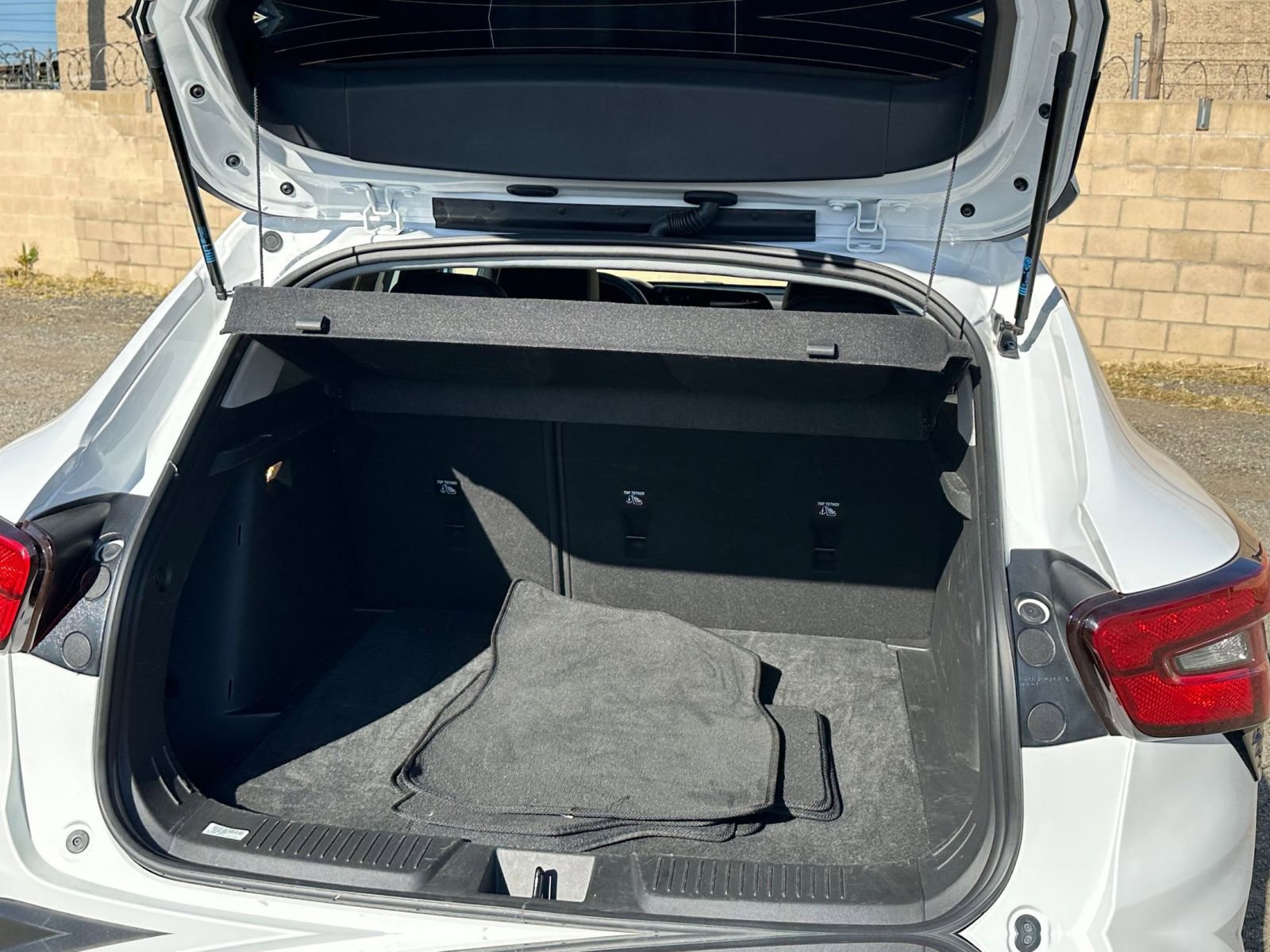 Thumbnail: 2025 Chevrolet Trax - 30