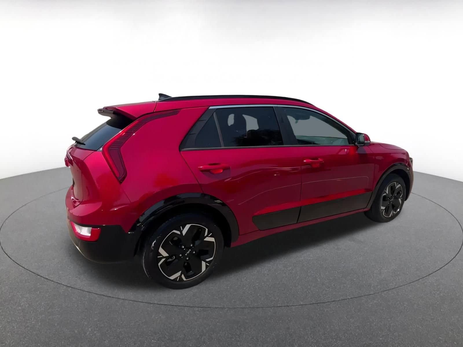 Thumbnail: 2023 Kia Niro - 15