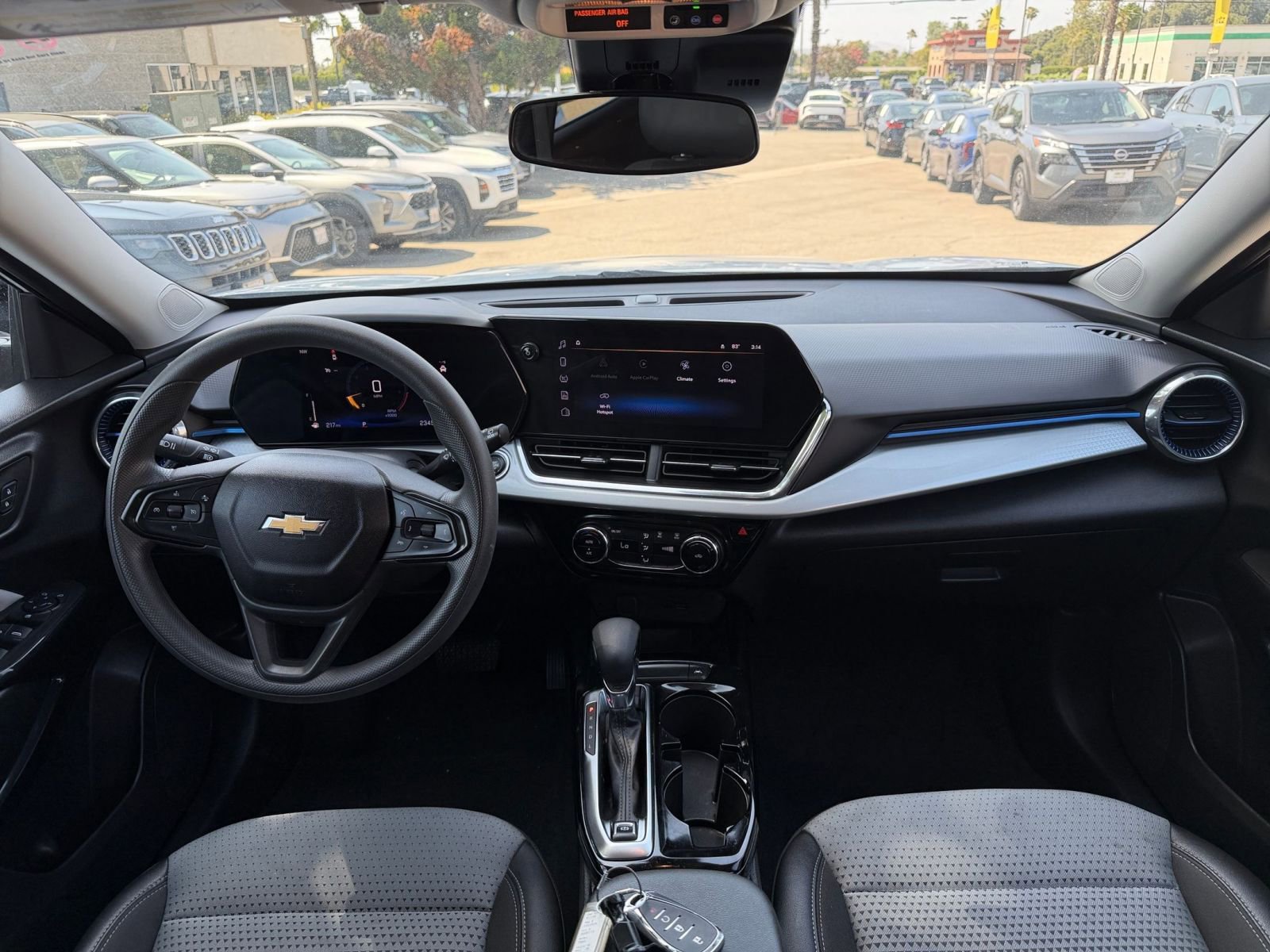 Thumbnail: 2025 Chevrolet Trax - 32