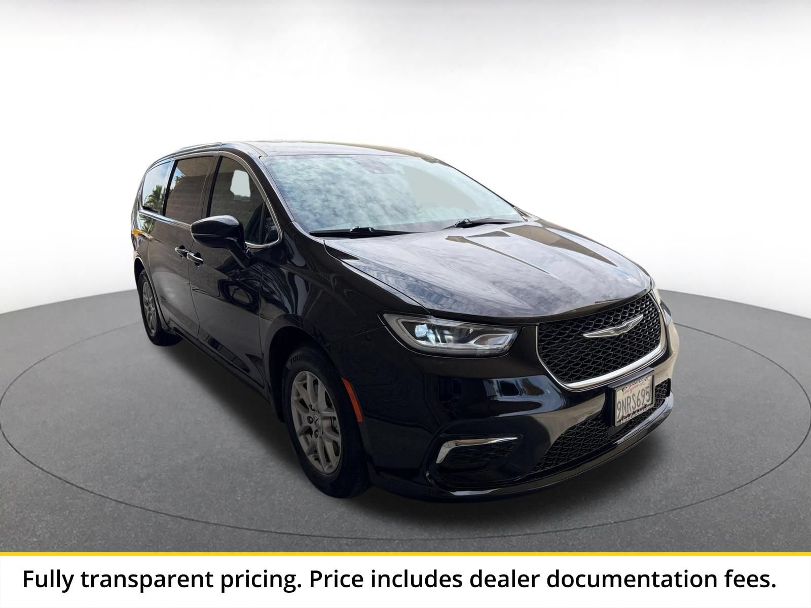 Thumbnail: 2025 Chrysler Pacifica - 1