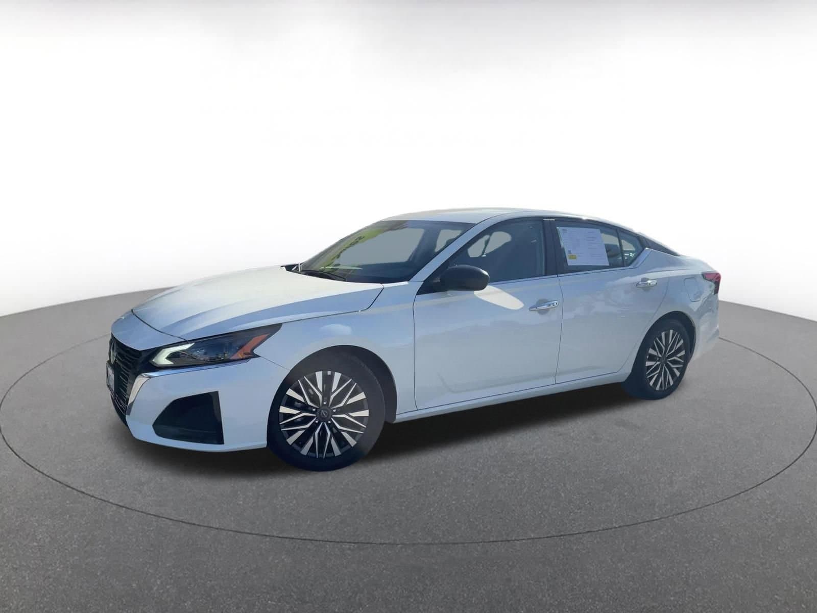 Thumbnail: 2025 Nissan Altima - 8