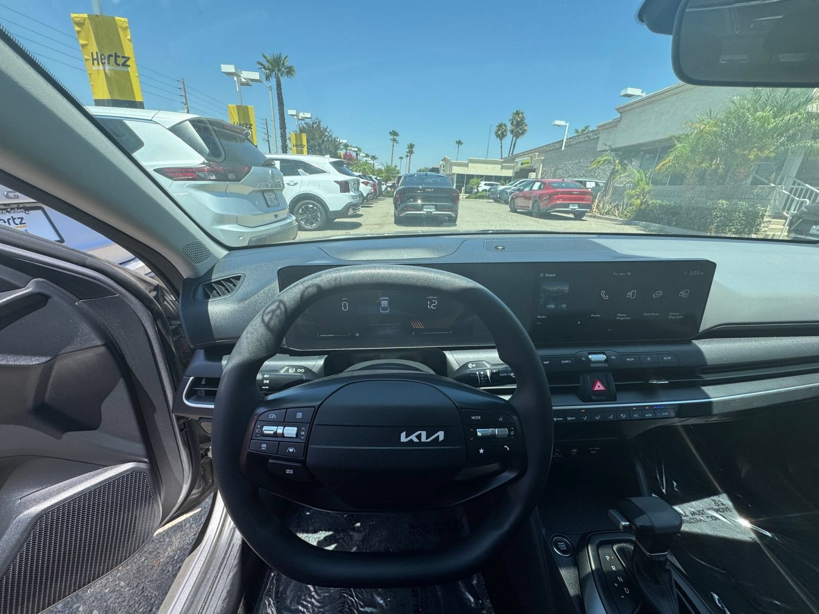 Thumbnail: 2025 Kia K4 - 32