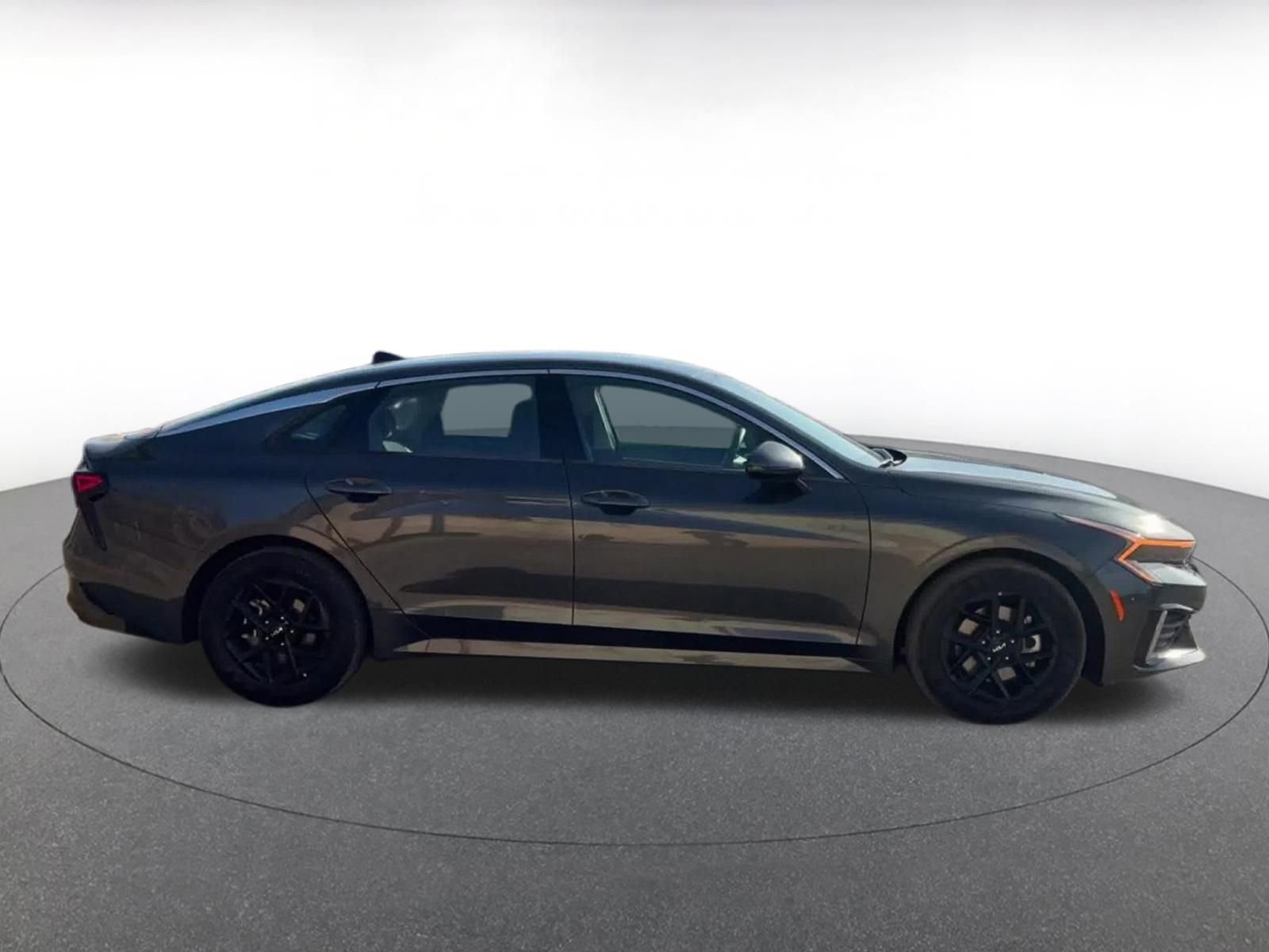Thumbnail: 2025 Kia K5 - 16