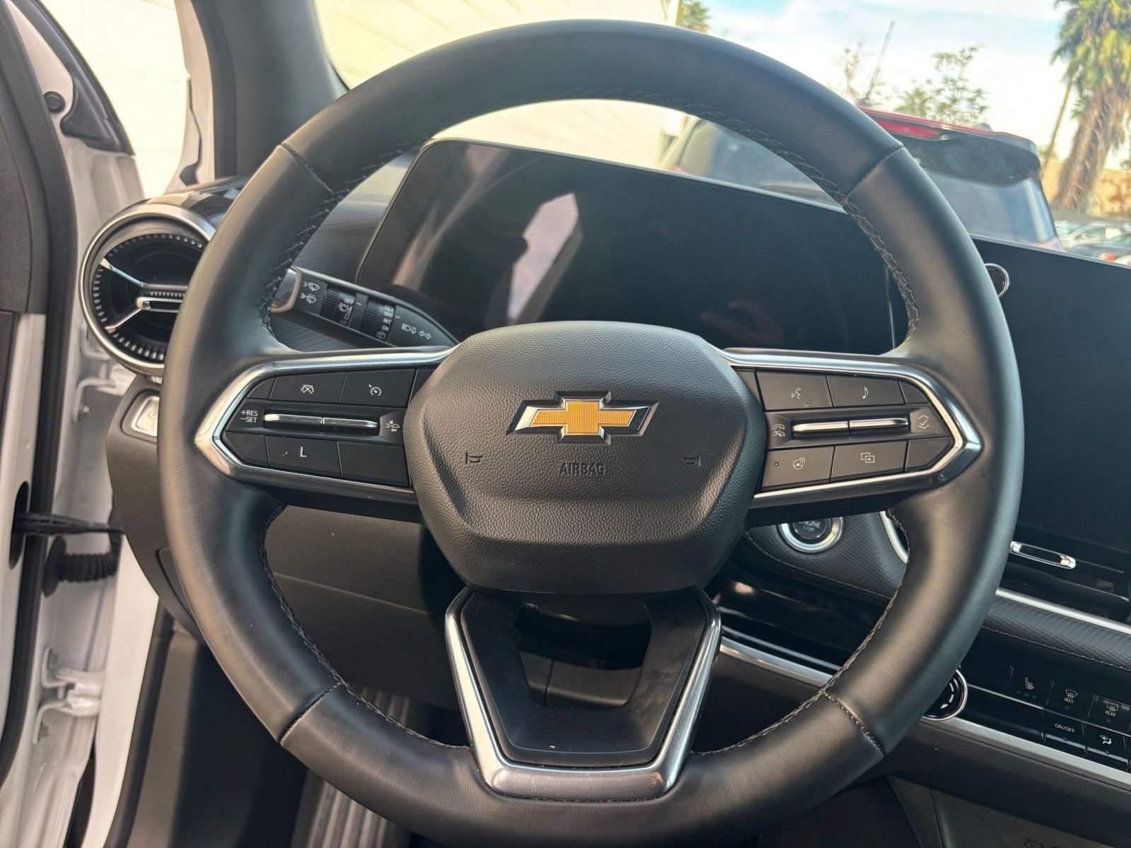 Thumbnail: 2025 Chevrolet Equinox - 28