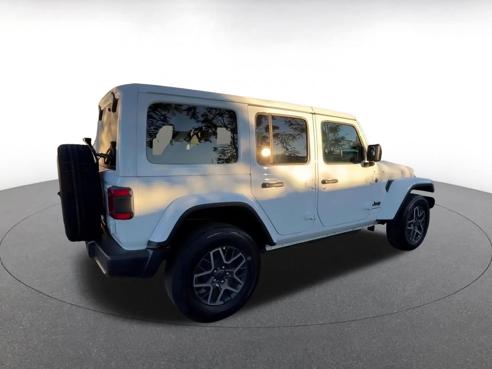 Thumbnail: 2025 Jeep Wrangler - 15