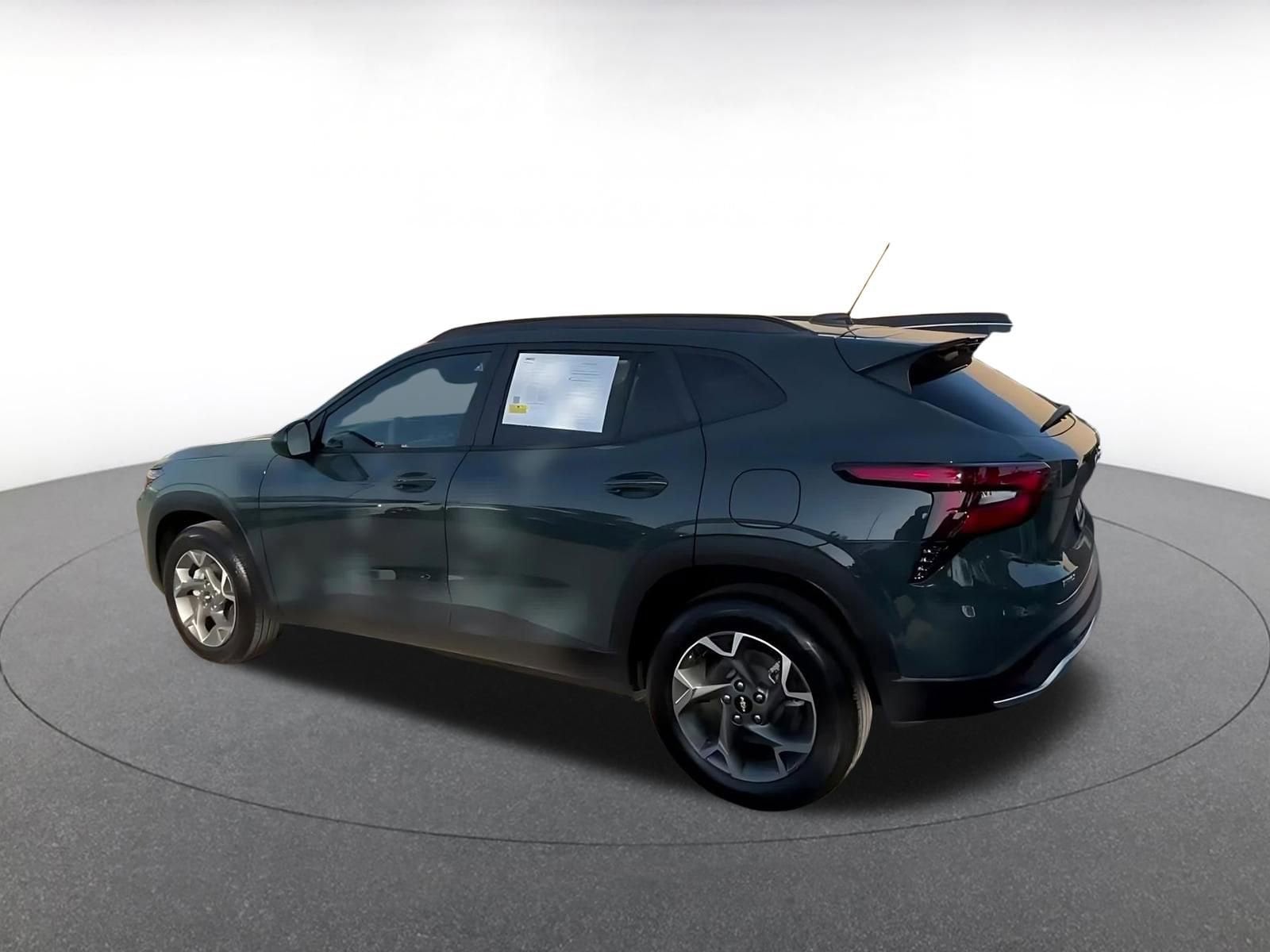 Thumbnail: 2025 Chevrolet Trax - 10
