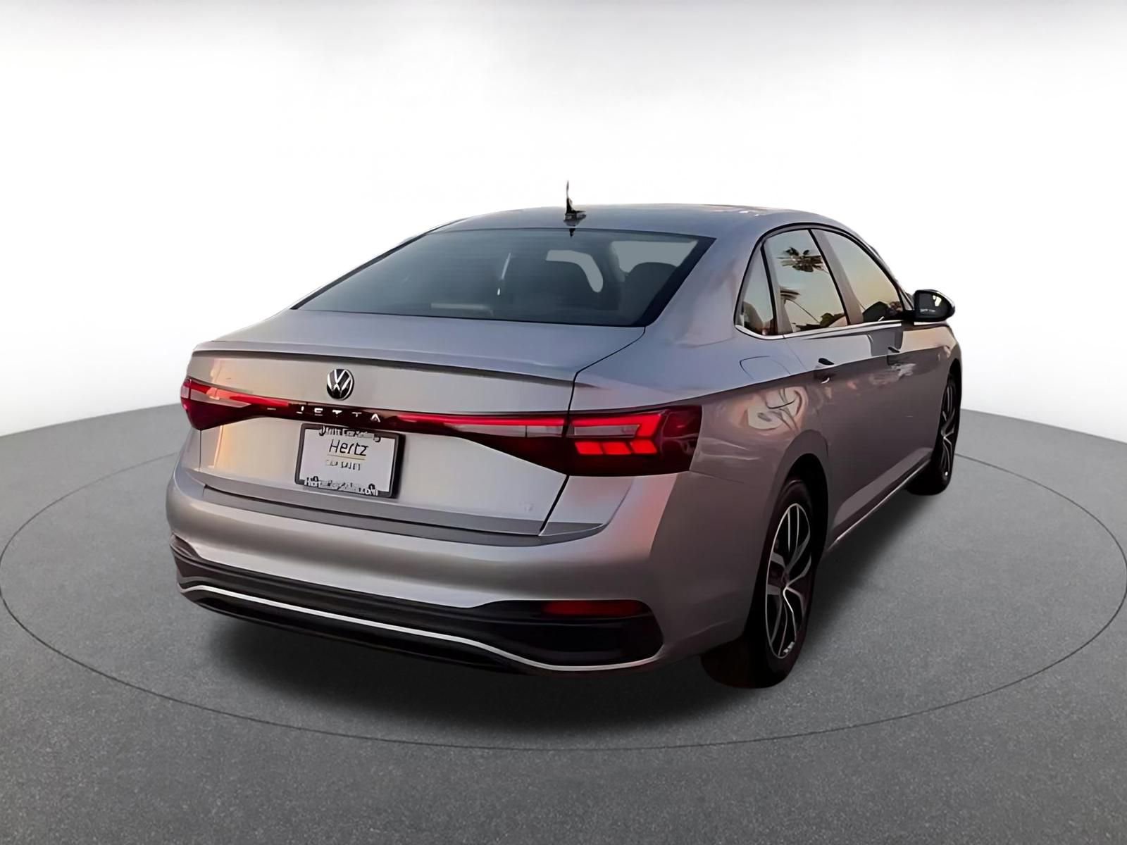 Thumbnail: 2025 Volkswagen Jetta - 14