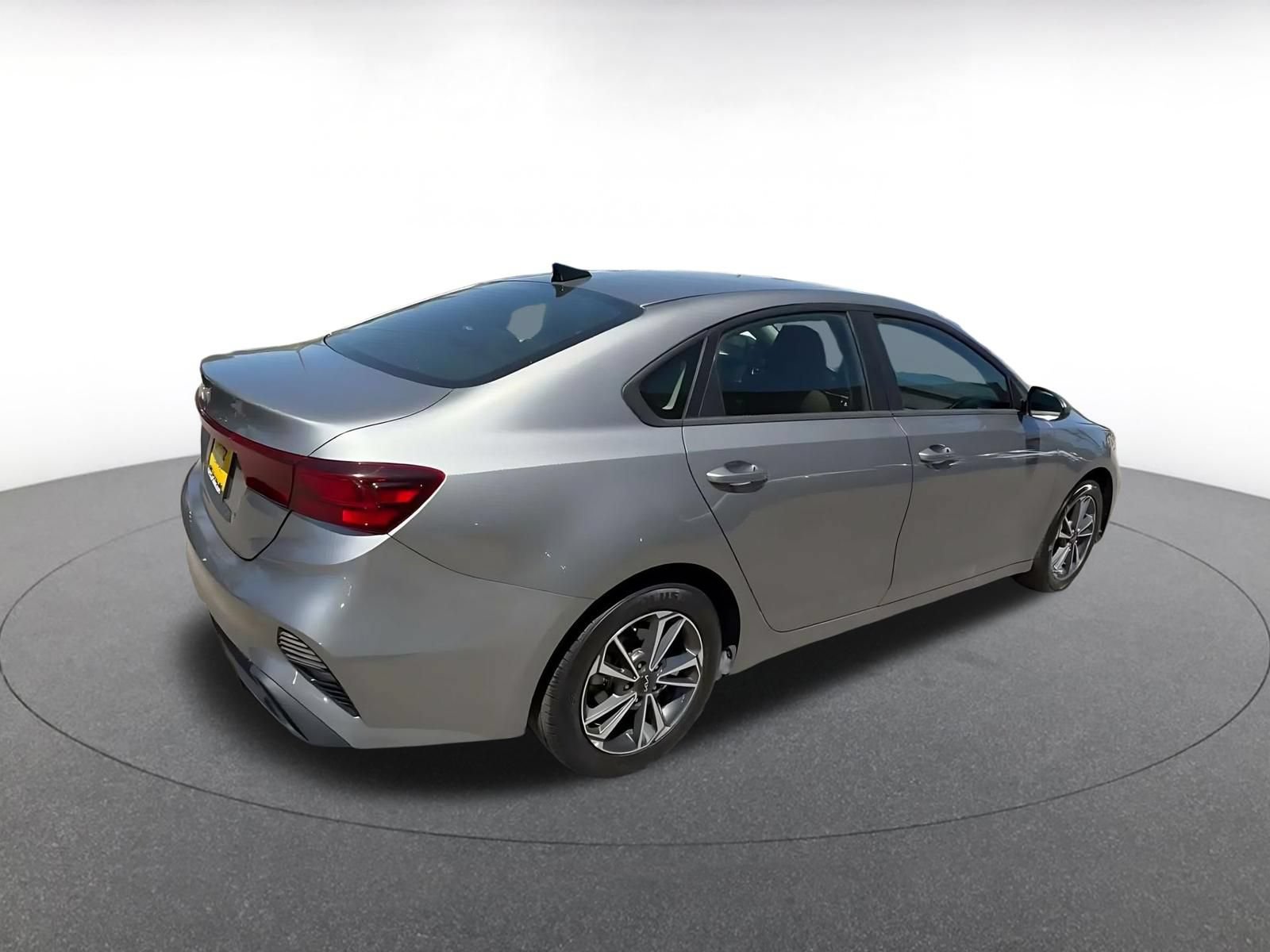 Thumbnail: 2024 Kia Forte - 11