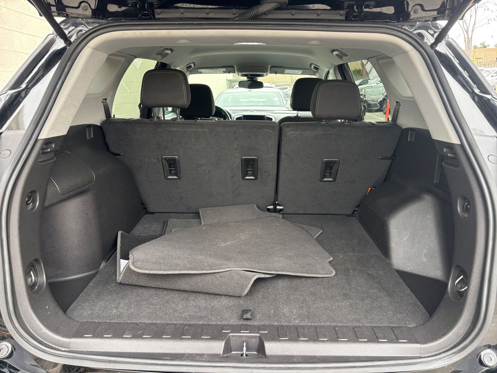 Thumbnail: 2024 GMC Terrain - 31