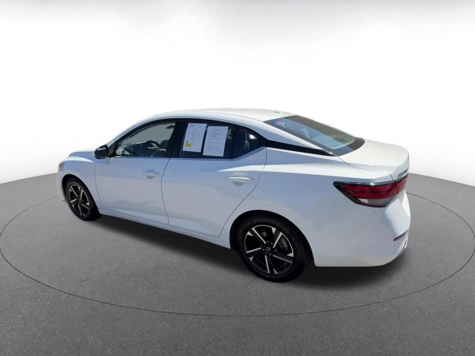 Thumbnail: 2025 Nissan Sentra - 9