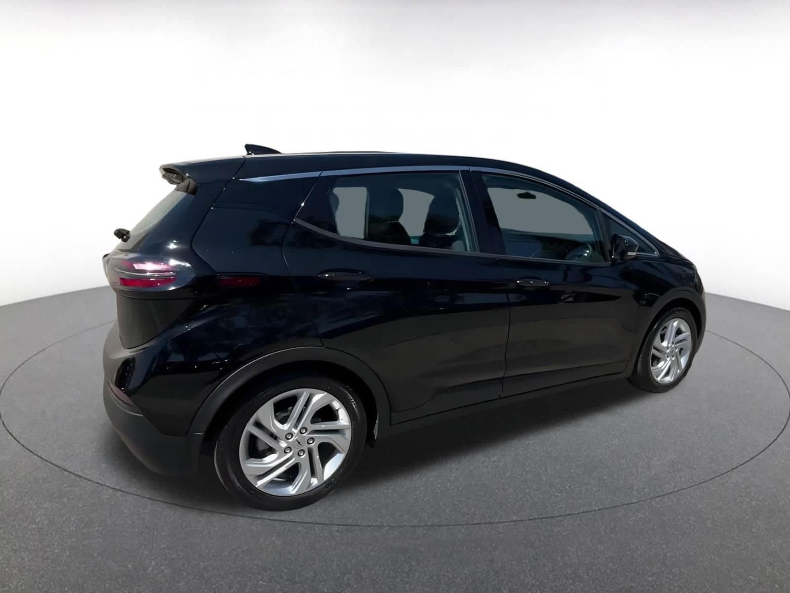Thumbnail: 2023 Chevrolet Bolt EV - 14