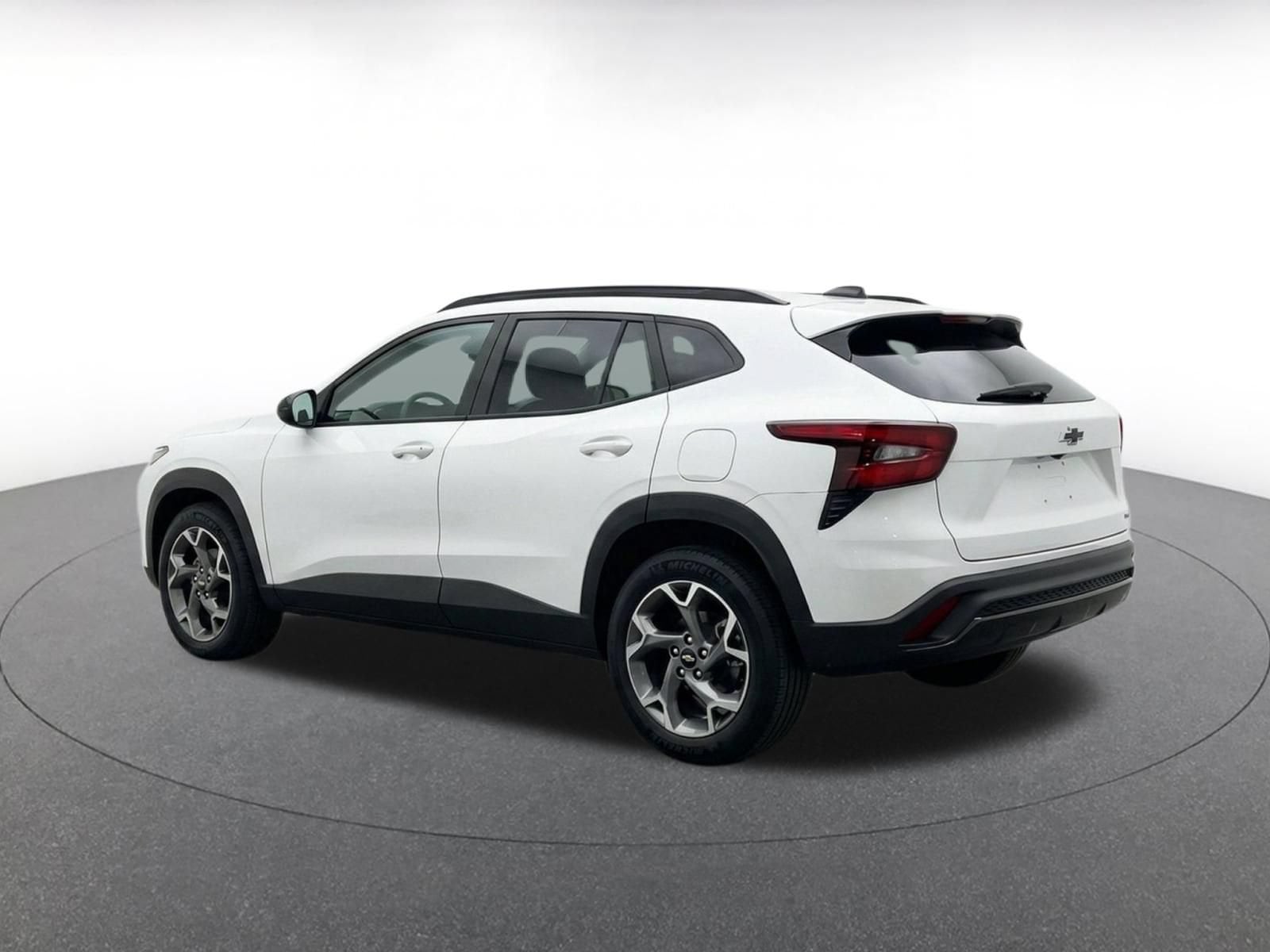 Thumbnail: 2025 Chevrolet Trax - 7