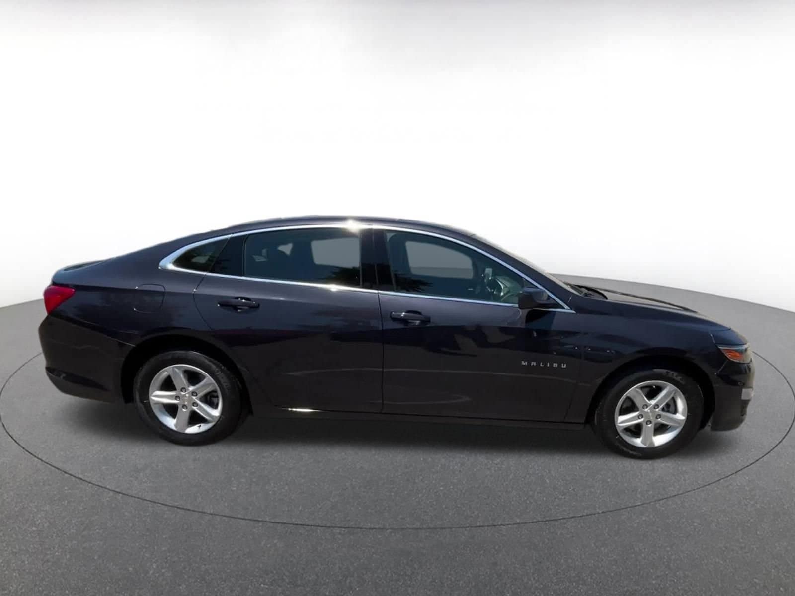 Thumbnail: 2023 Chevrolet Malibu - 16