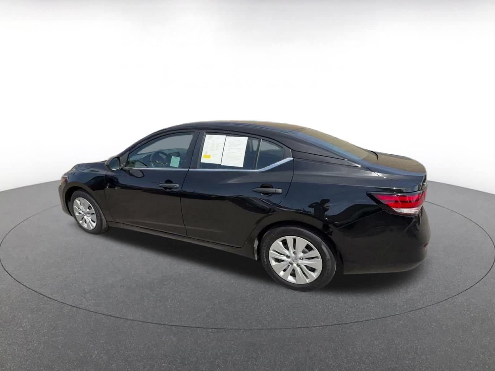 Thumbnail: 2025 Nissan Sentra - 9
