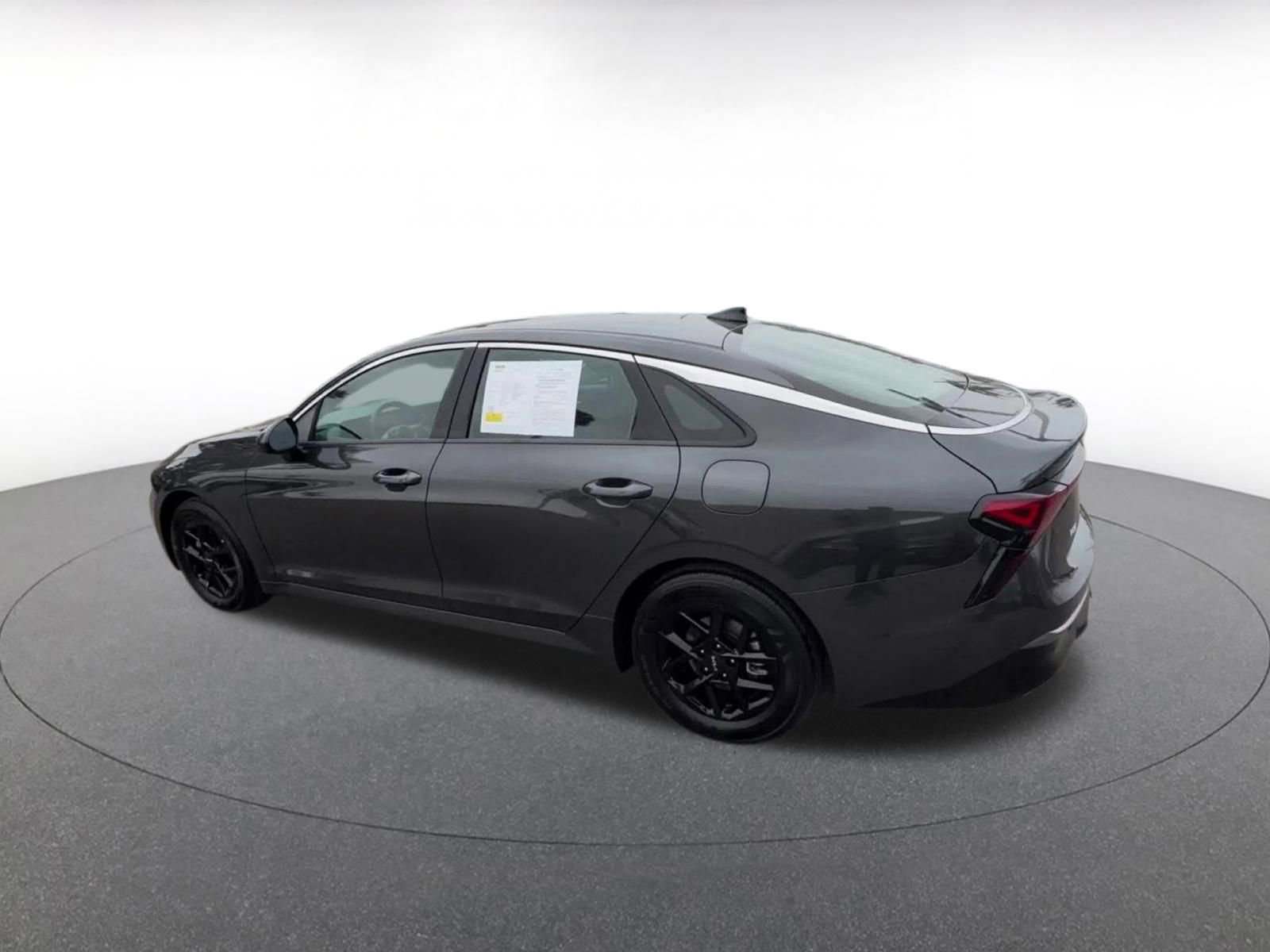 Thumbnail: 2025 Kia K5 - 10