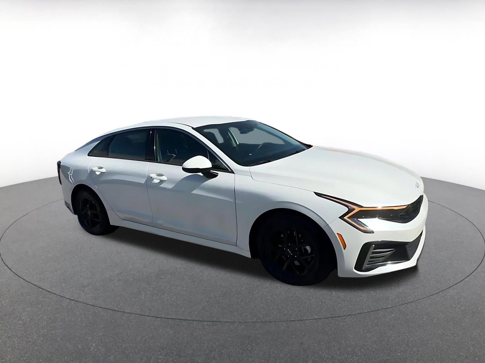 Thumbnail: 2025 Kia K5 - 2