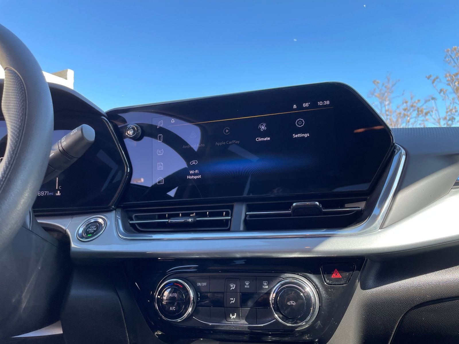 Thumbnail: 2025 Chevrolet Trax - 20