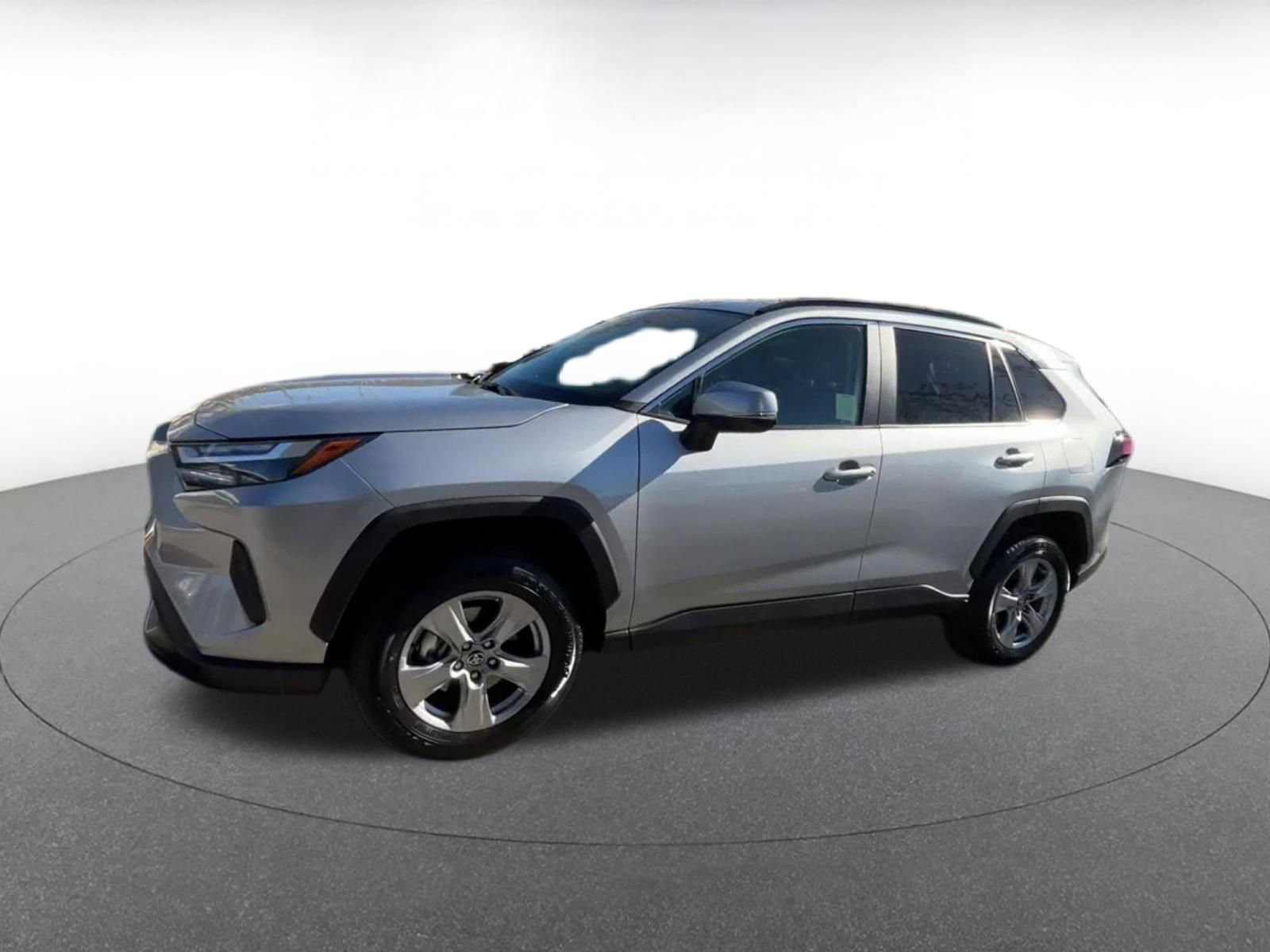 Thumbnail: 2025 Toyota RAV4 - 8