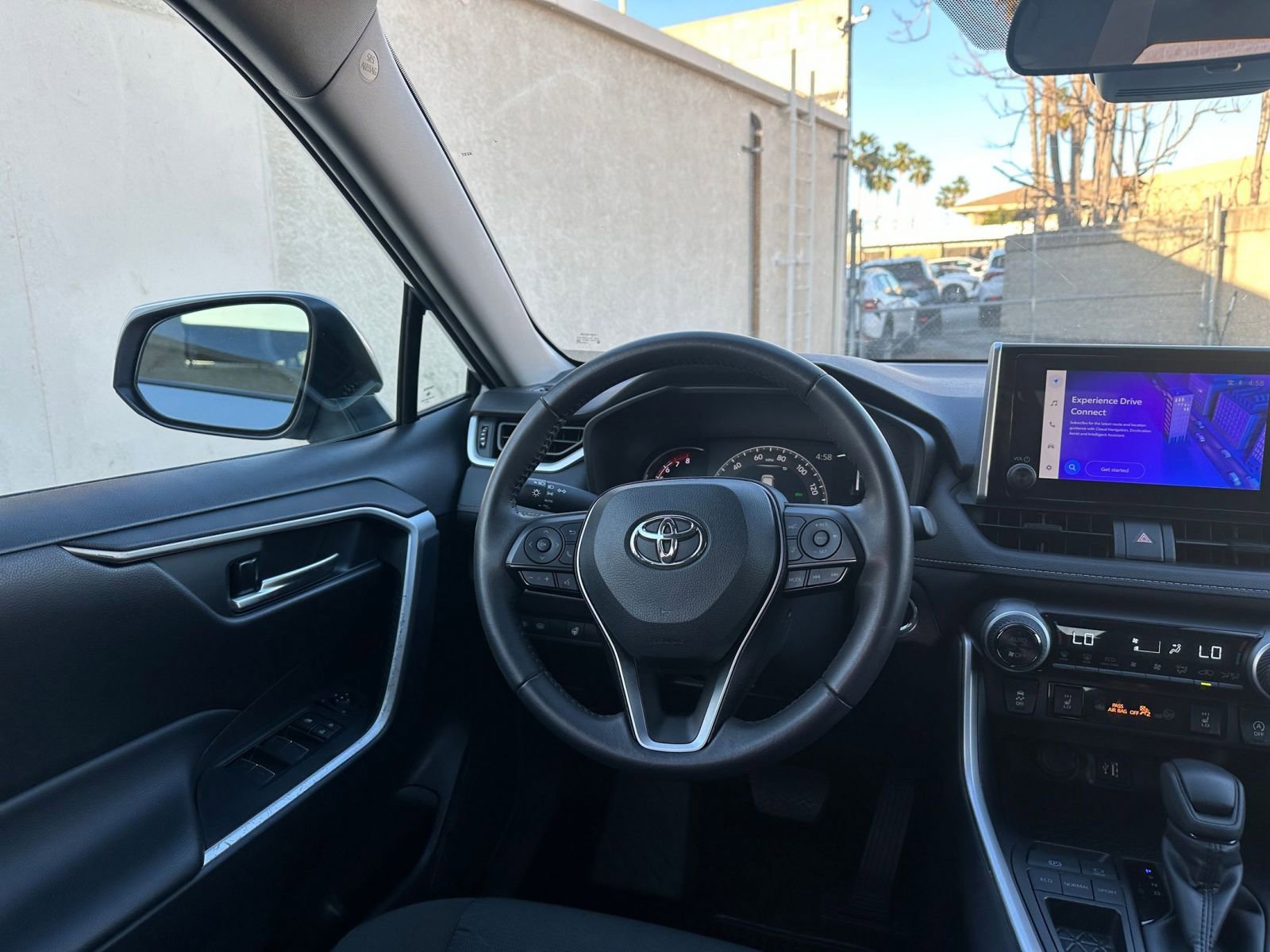 Thumbnail: 2025 Toyota RAV4 - 34