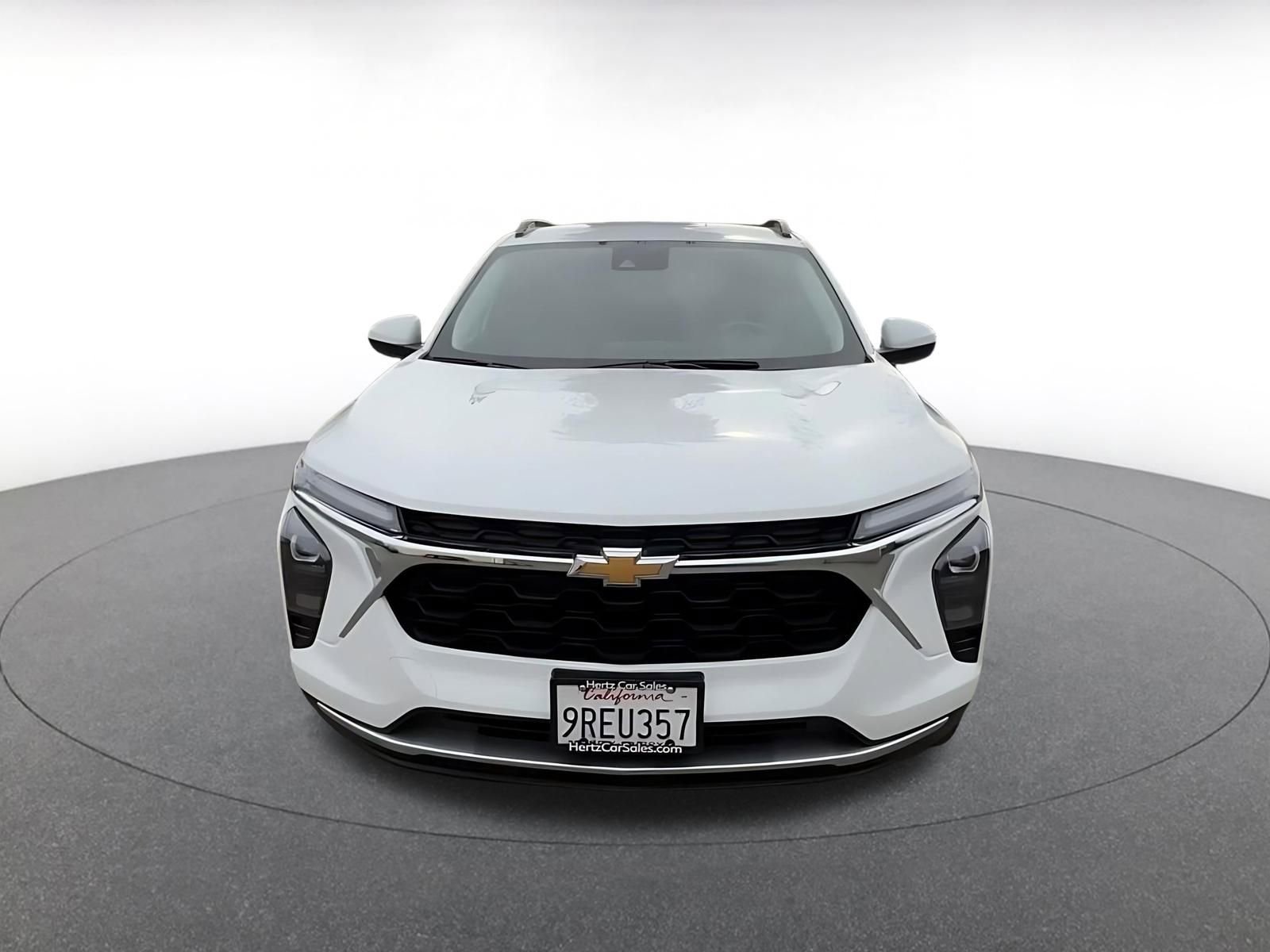 Thumbnail: 2025 Chevrolet Trax - 4