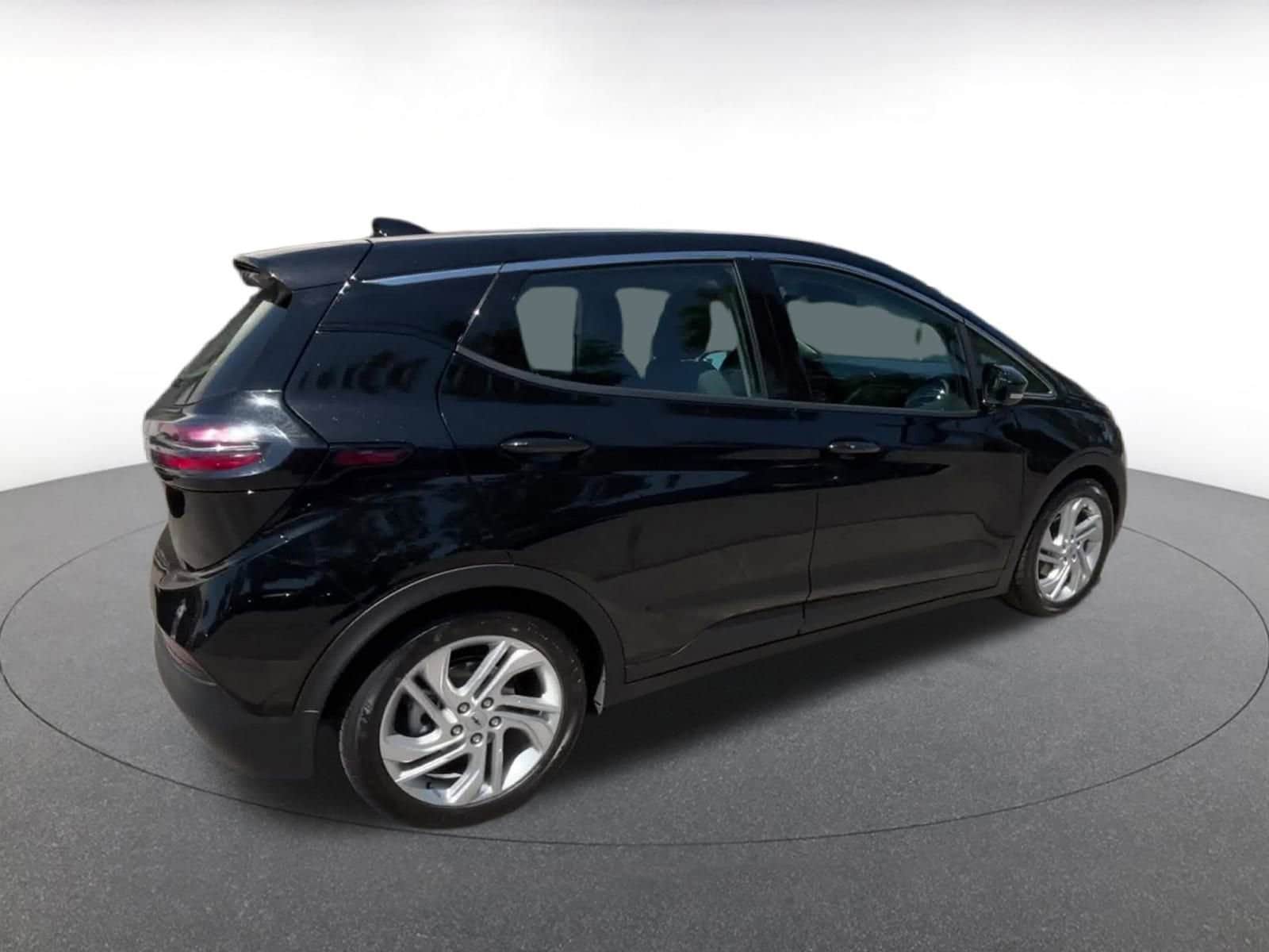 Thumbnail: 2023 Chevrolet Bolt EV - 15