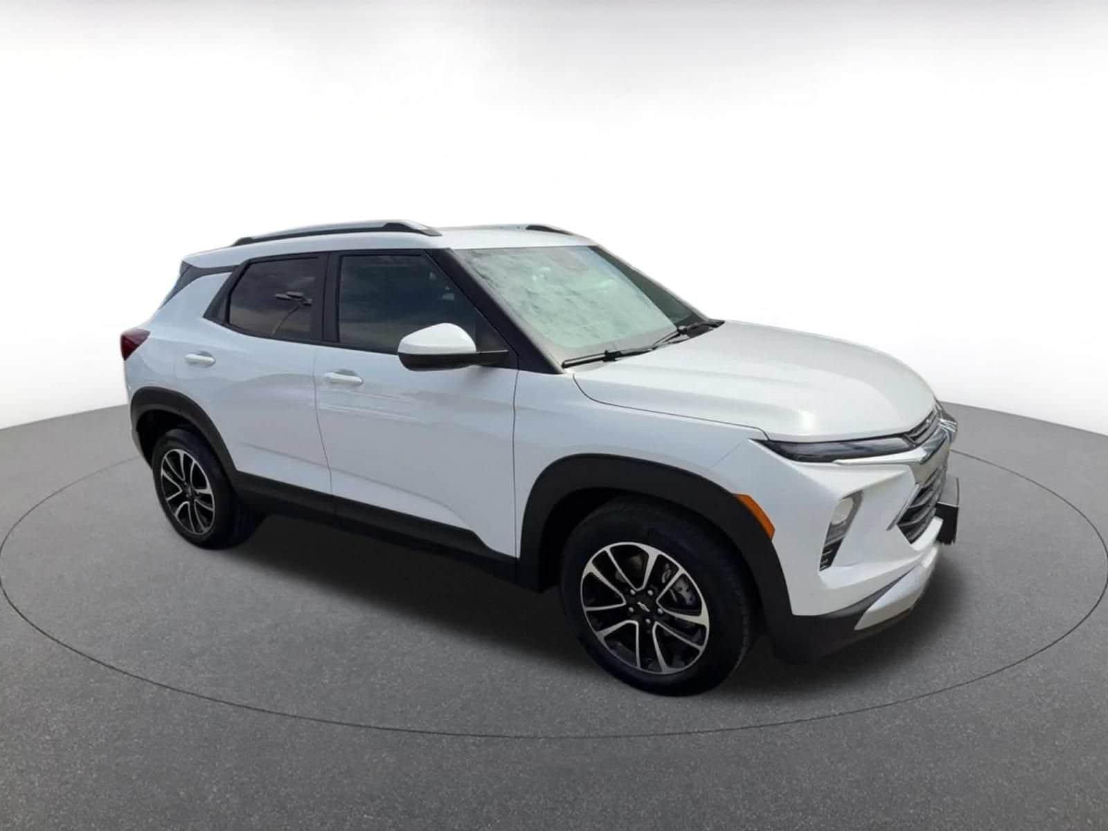 Thumbnail: 2025 Chevrolet TrailBlazer - 2