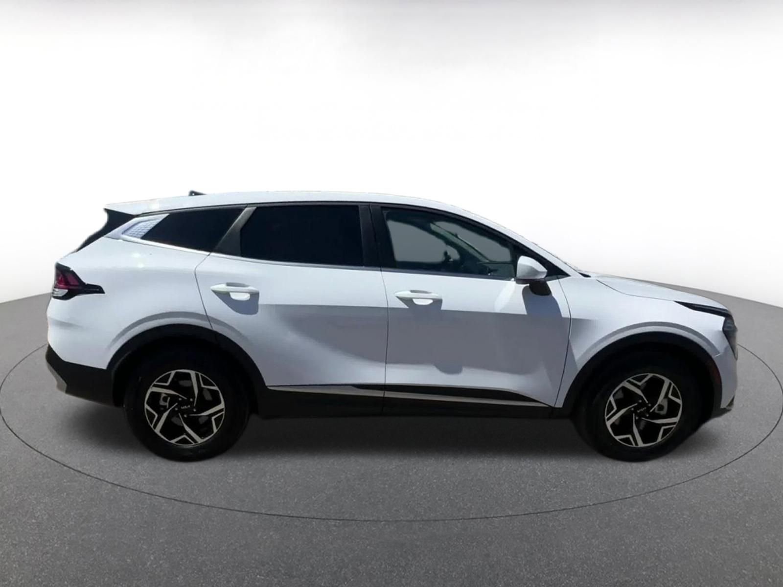 Thumbnail: 2025 Kia Sportage - 16