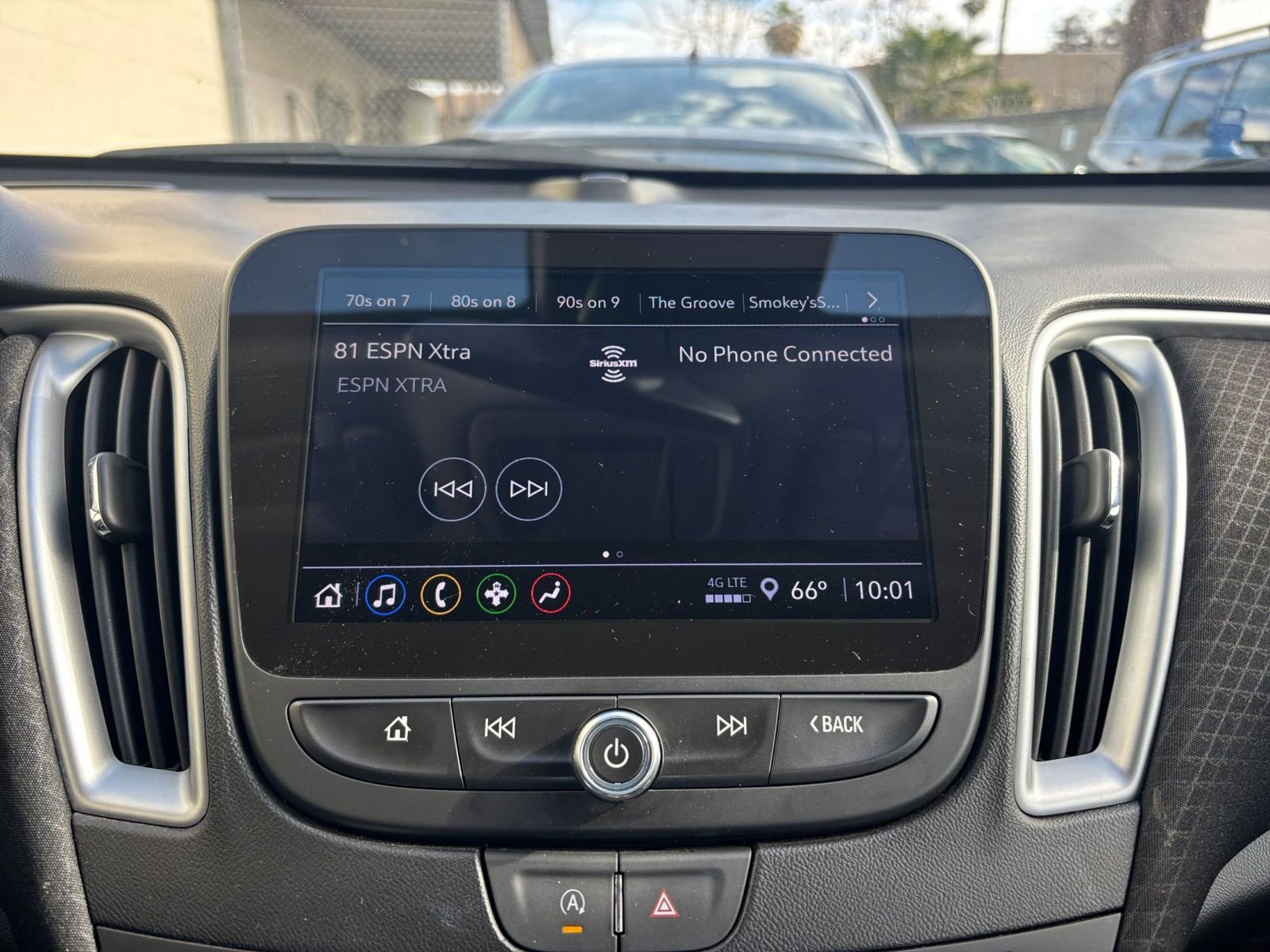 Thumbnail: 2024 Chevrolet Malibu - 21