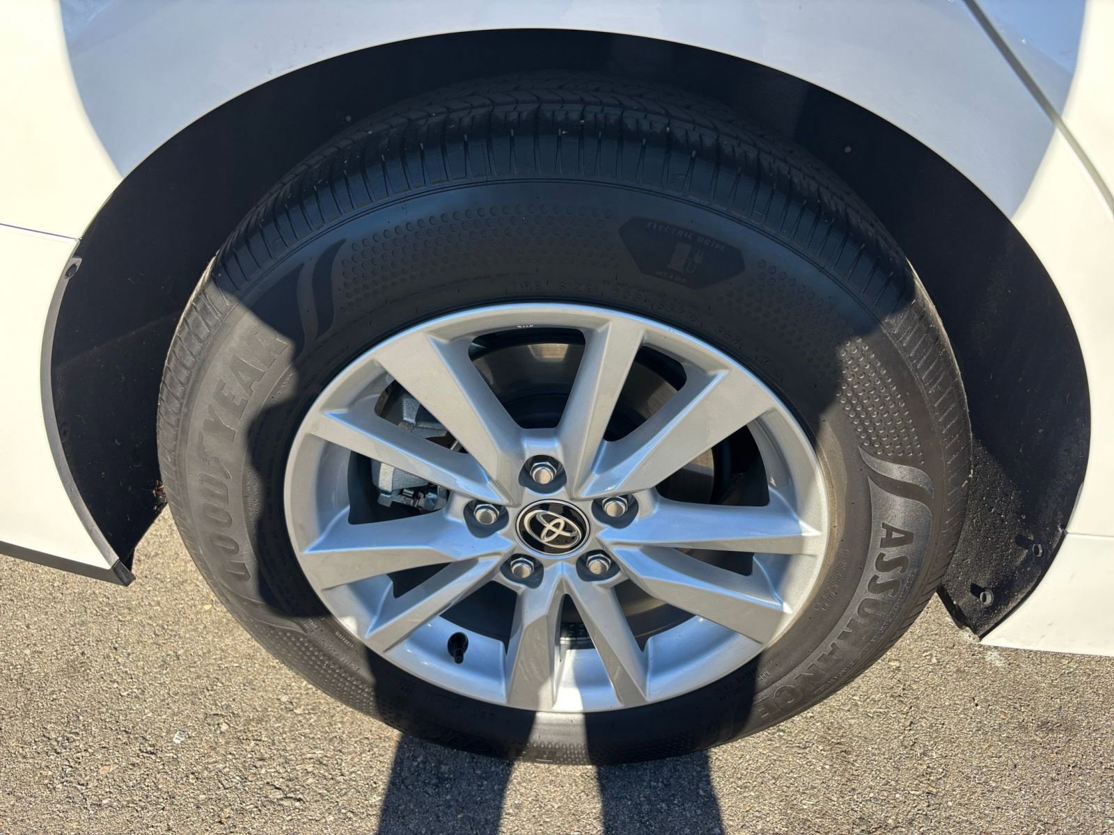 Thumbnail: 2025 Toyota Camry - 30