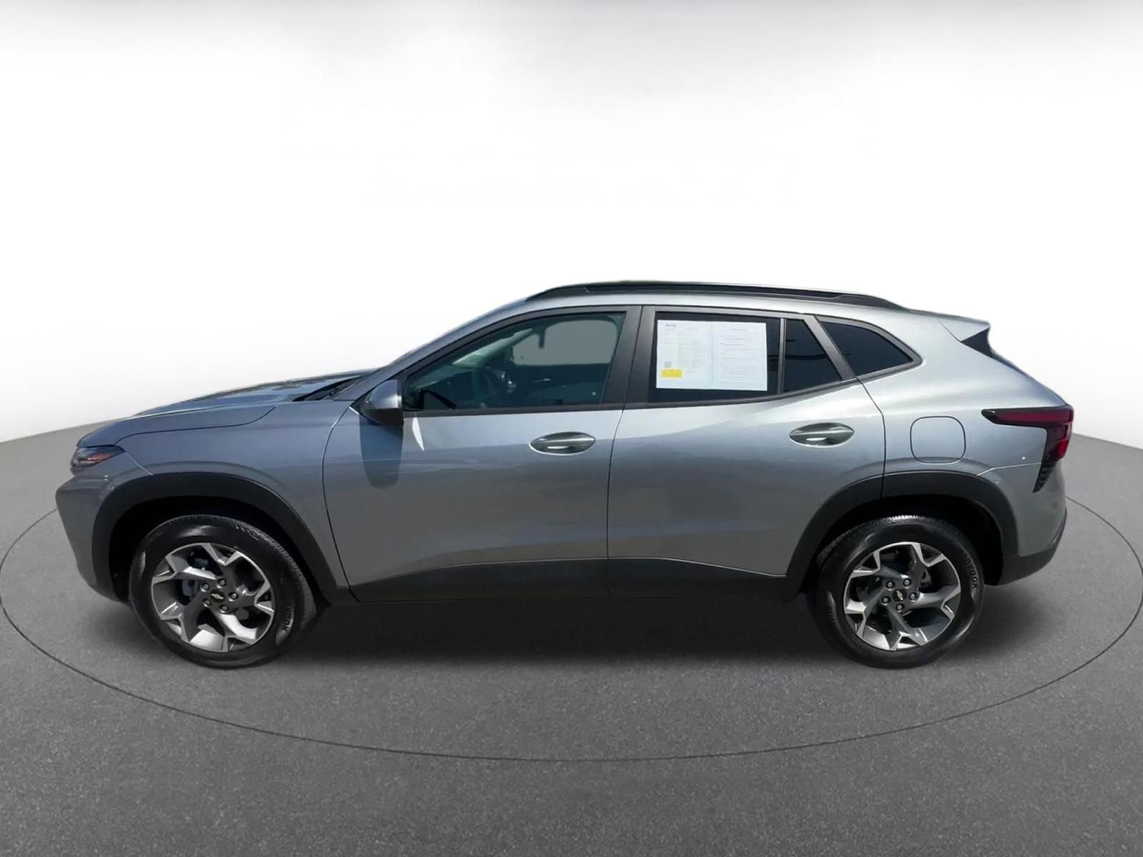 Thumbnail: 2025 Chevrolet Trax - 9