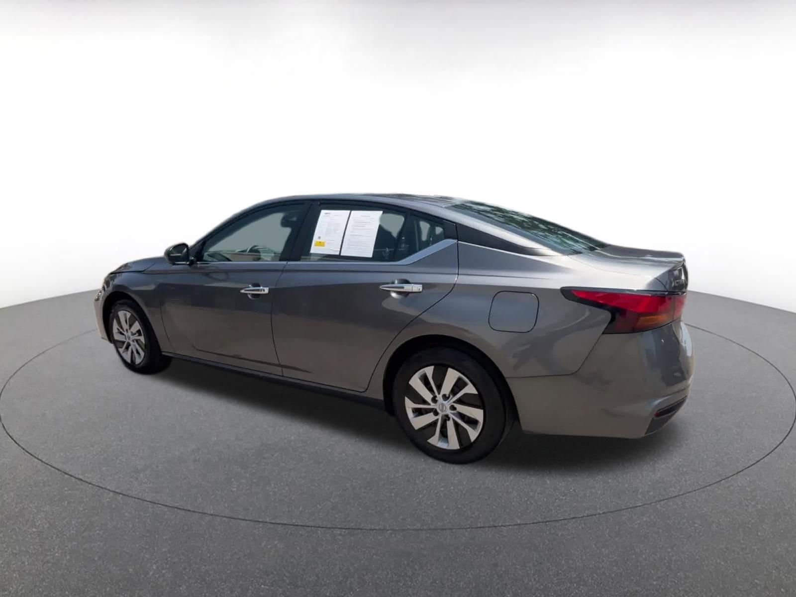 Thumbnail: 2023 Nissan Altima - 10