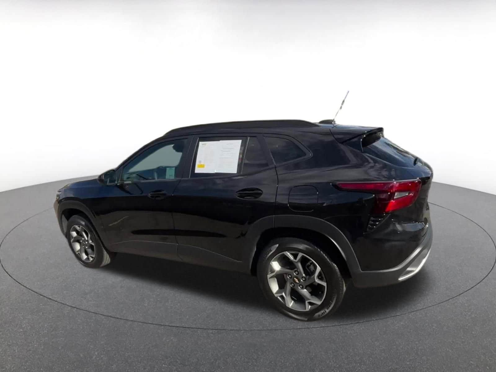 Thumbnail: 2025 Chevrolet Trax - 10