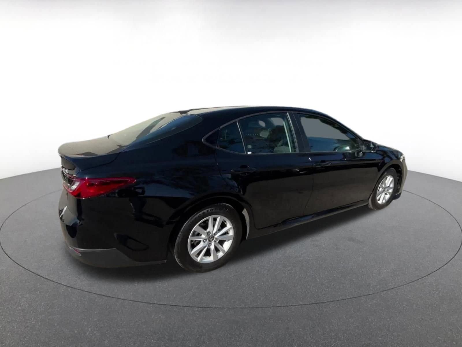 Thumbnail: 2025 Toyota Camry - 15