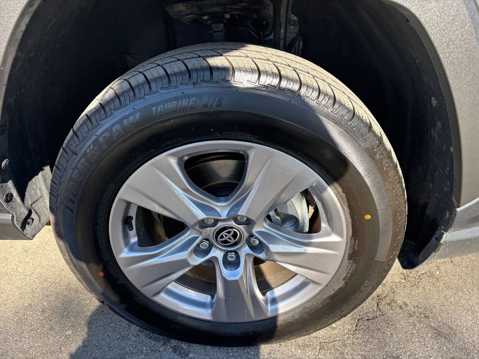 Thumbnail: 2025 Toyota RAV4 - 30