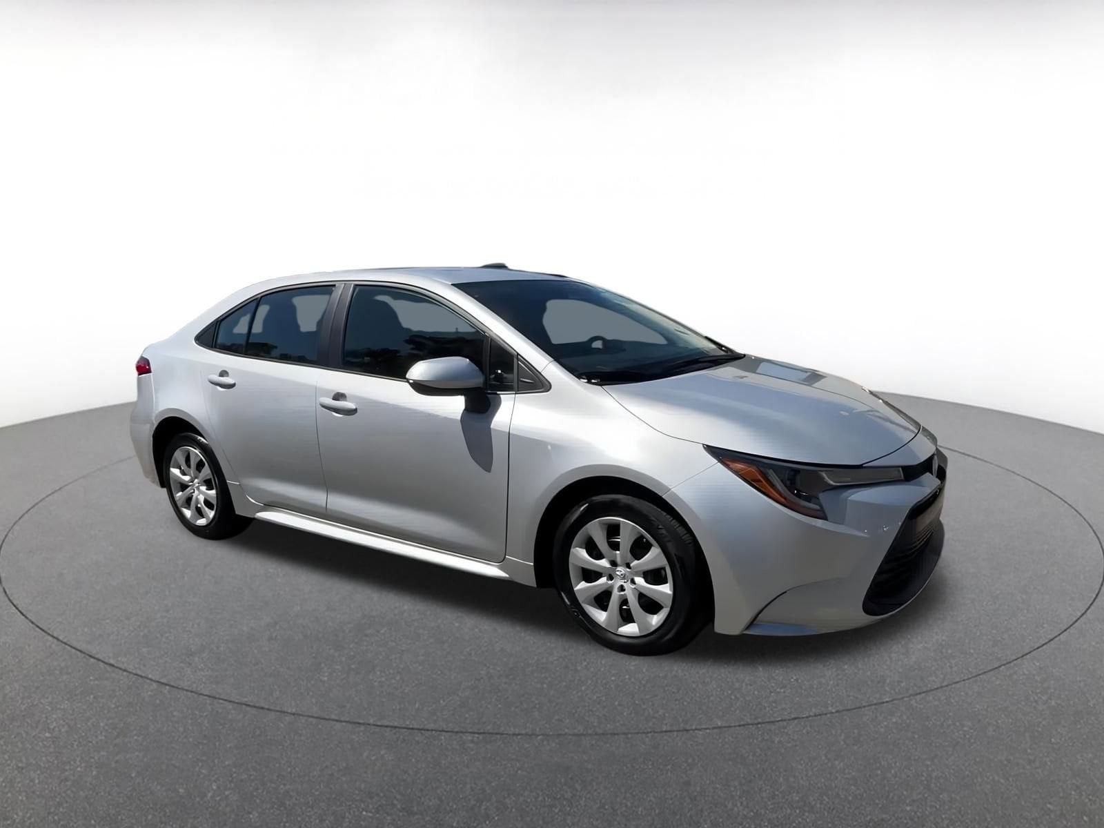 Thumbnail: 2025 Toyota Corolla - 2