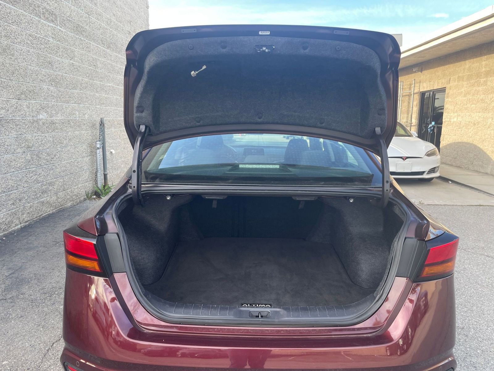 Thumbnail: 2025 Nissan Altima - 31