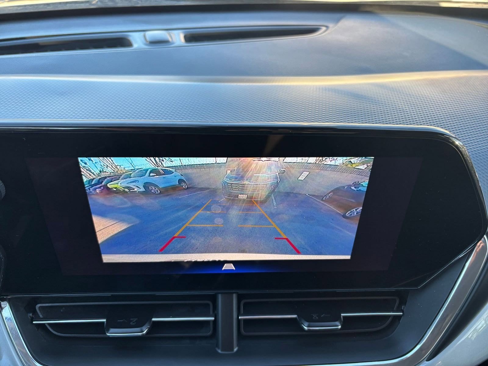 Thumbnail: 2025 Chevrolet Trax - 17