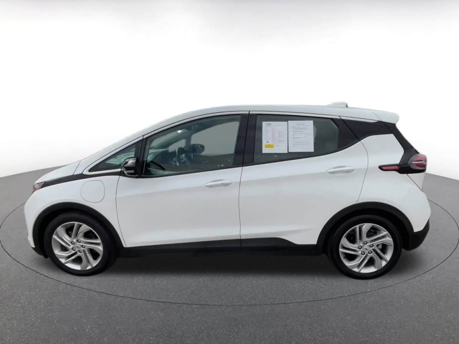 Thumbnail: 2023 Chevrolet Bolt EV - 8