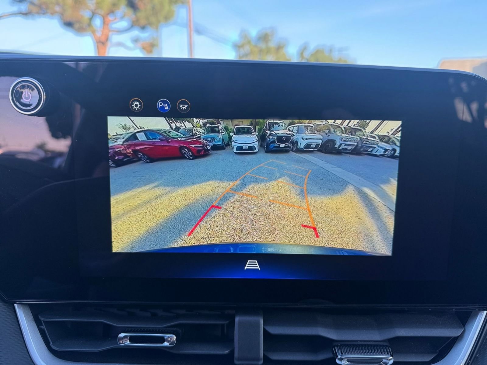 Thumbnail: 2025 Chevrolet Equinox - 17