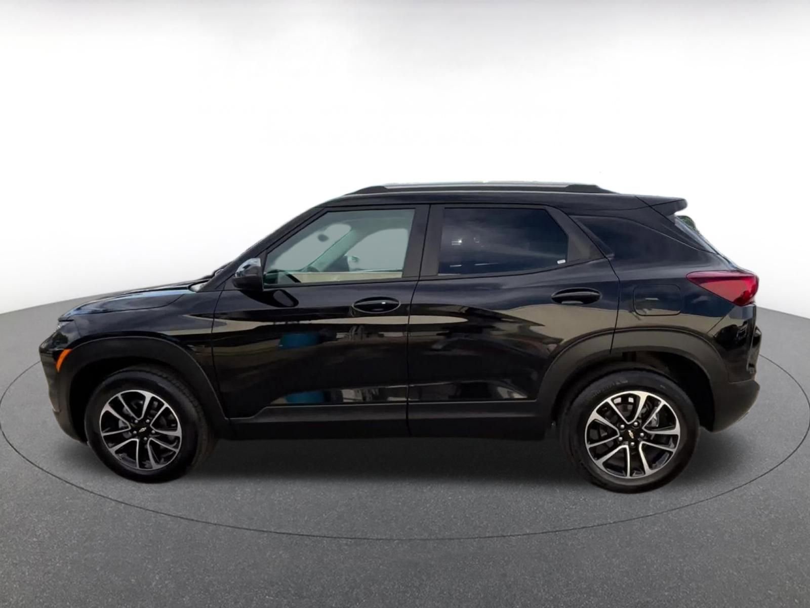 Thumbnail: 2025 Chevrolet TrailBlazer - 9