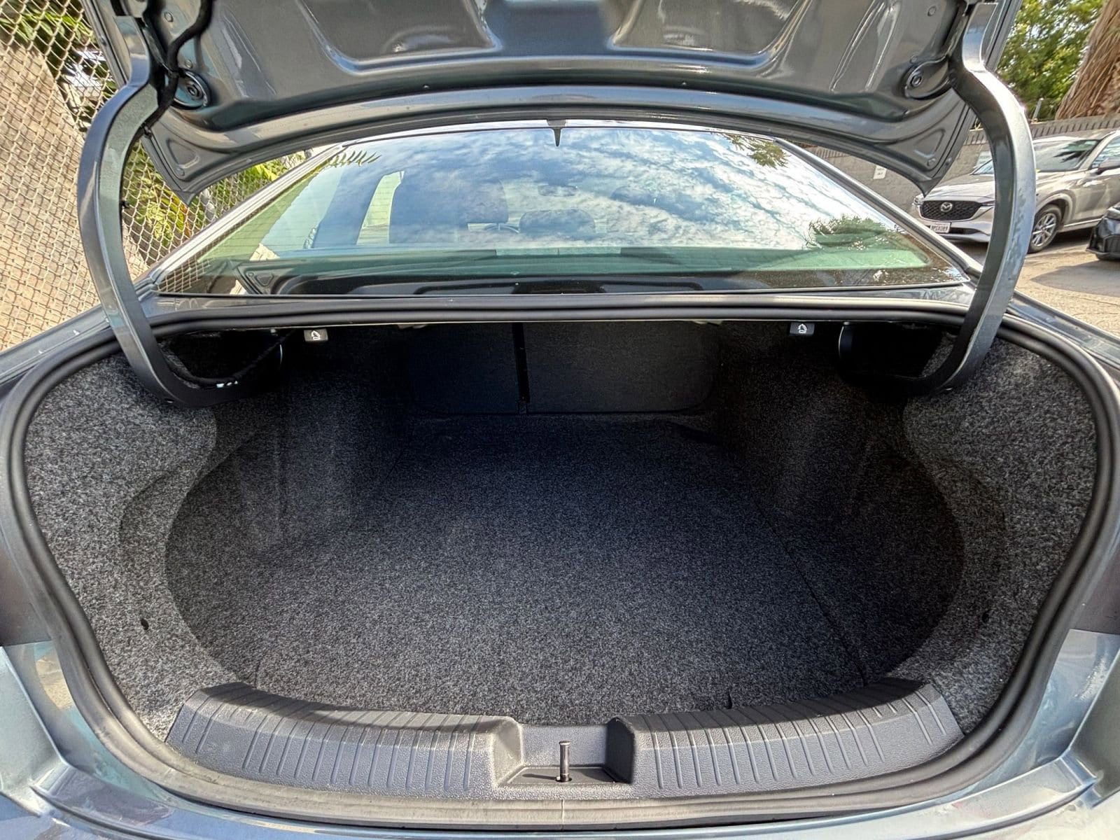 Thumbnail: 2025 Volkswagen Jetta - 31