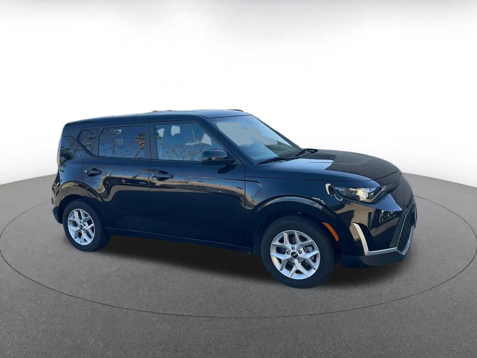 Thumbnail: 2025 Kia Soul - 2